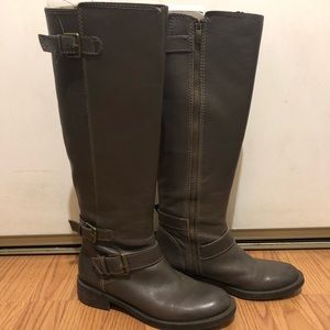 Enzo Angiolini Sayin Riding Boot (6.5M Grey)